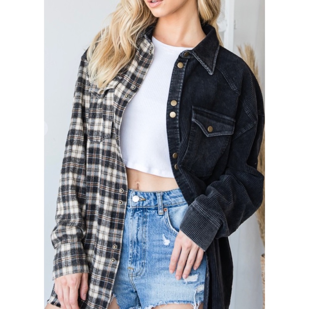 Oli & Hali Two-Tone Black and Beige Plaid Shirt Jacket - Picture 2 of 3
